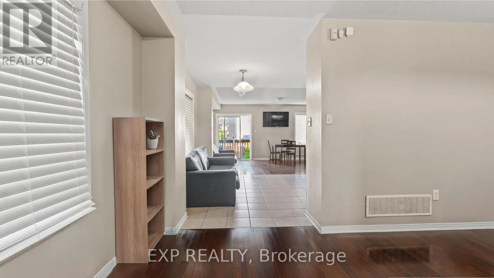 54 TOZER CRESCENT