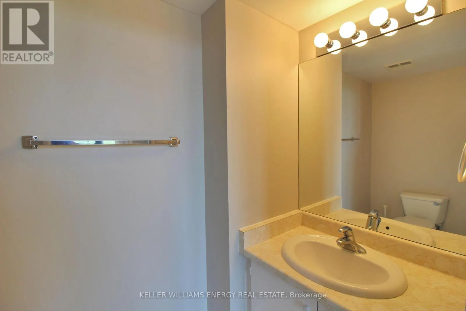 504 - 1530 PICKERING PARKWAY, #504
