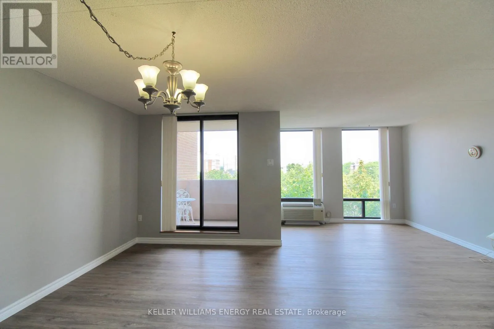504 - 1530 PICKERING PARKWAY, #504