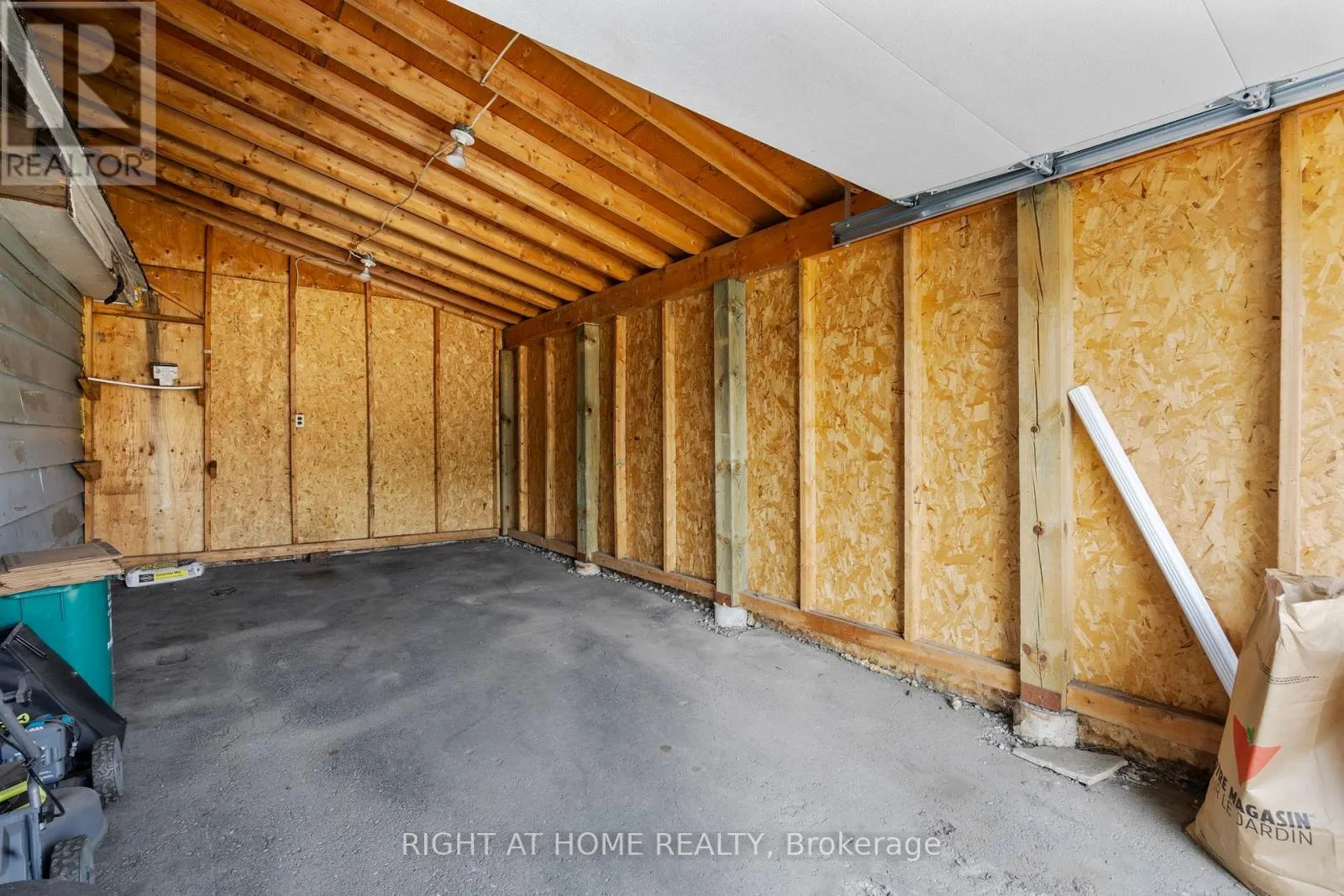 564 TAYLOR AVENUE SW