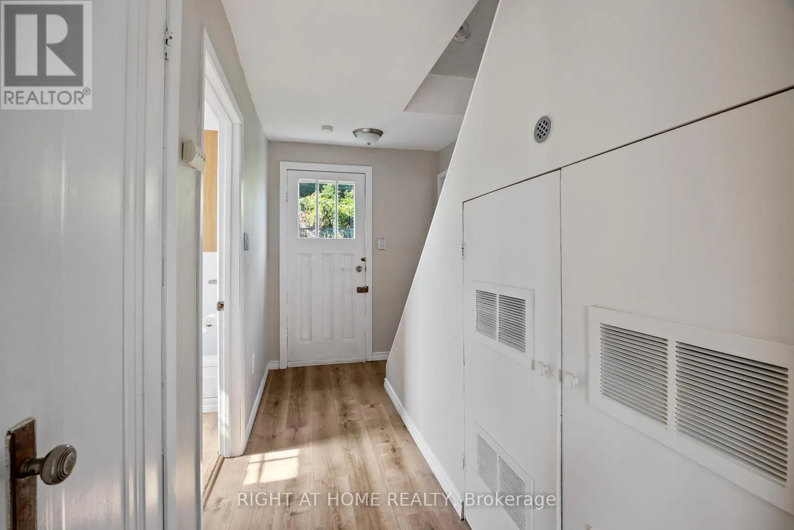 564 TAYLOR AVENUE SW