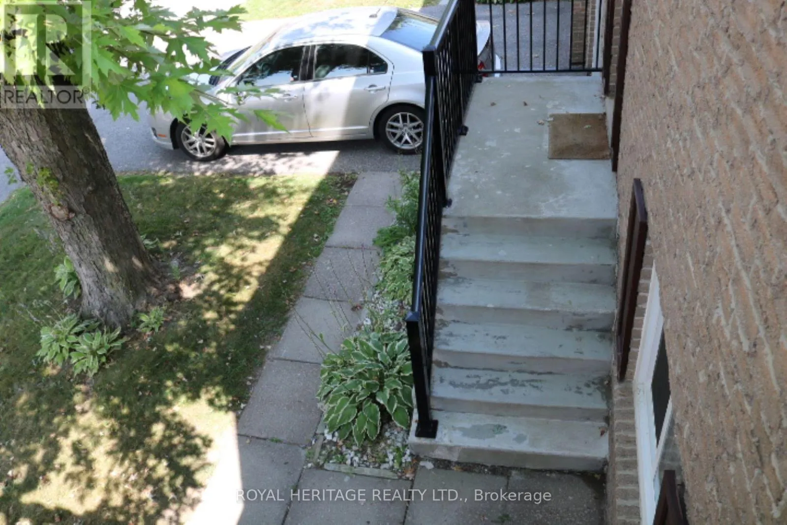 89 - 320 BLACKTHORN STREET, #89
