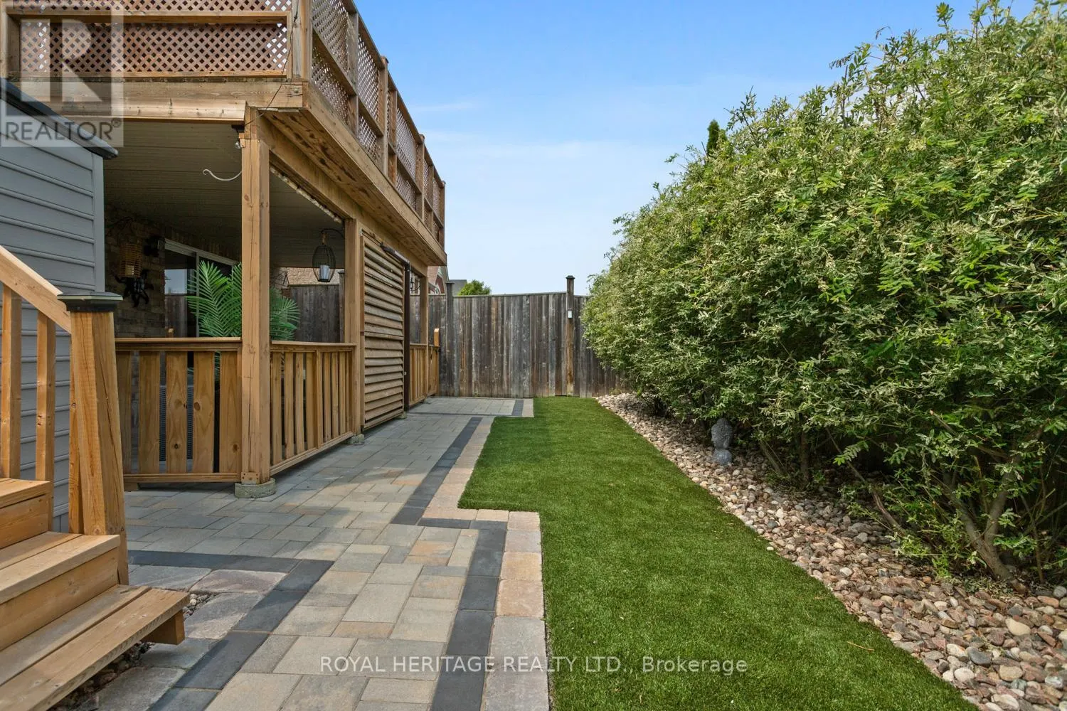 11 PIPER CRESCENT