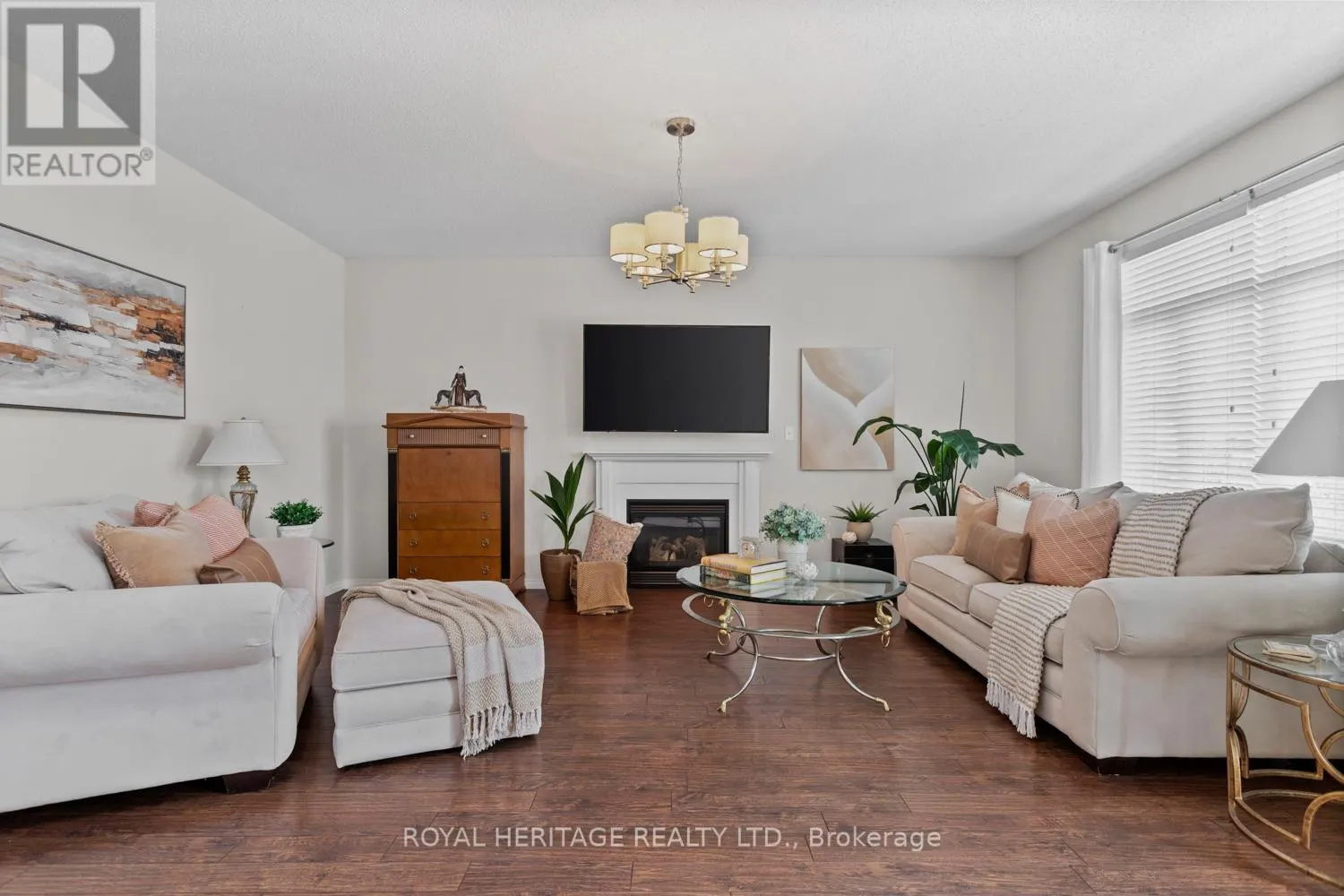 11 PIPER CRESCENT