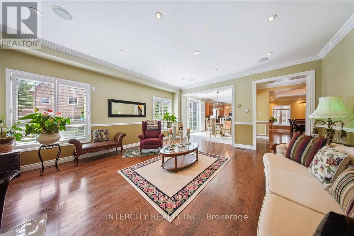 7 BUTTERWORTH DRIVE