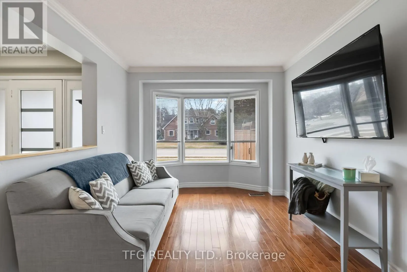 2 GOLDPINE AVENUE