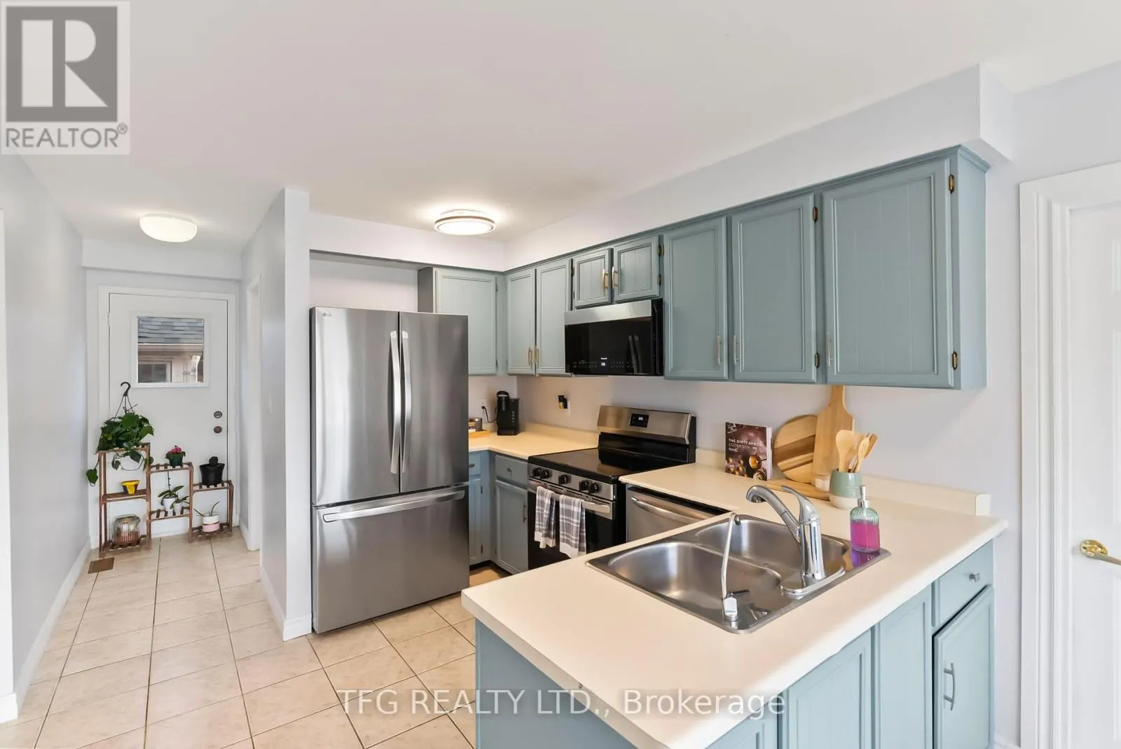 2 GOLDPINE AVENUE