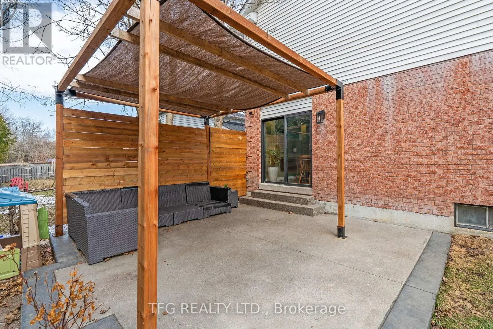 2 GOLDPINE AVENUE