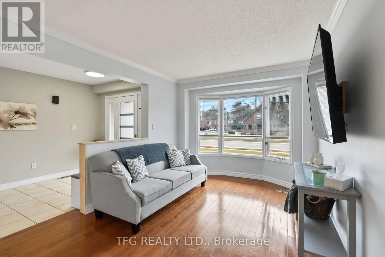 2 GOLDPINE AVENUE