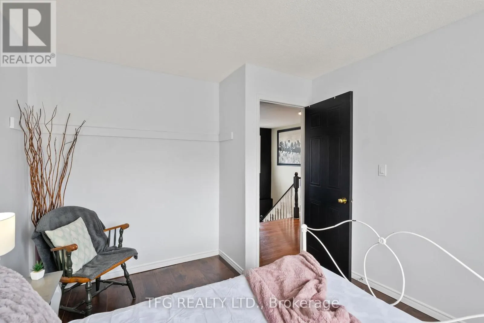 2 GOLDPINE AVENUE