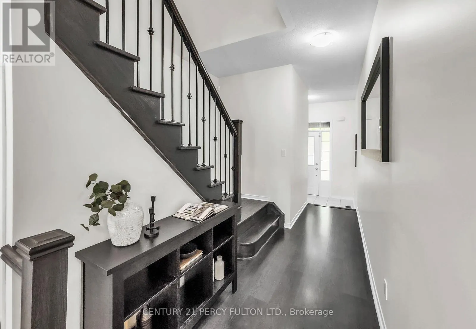 49 RIMROCK CRESCENT