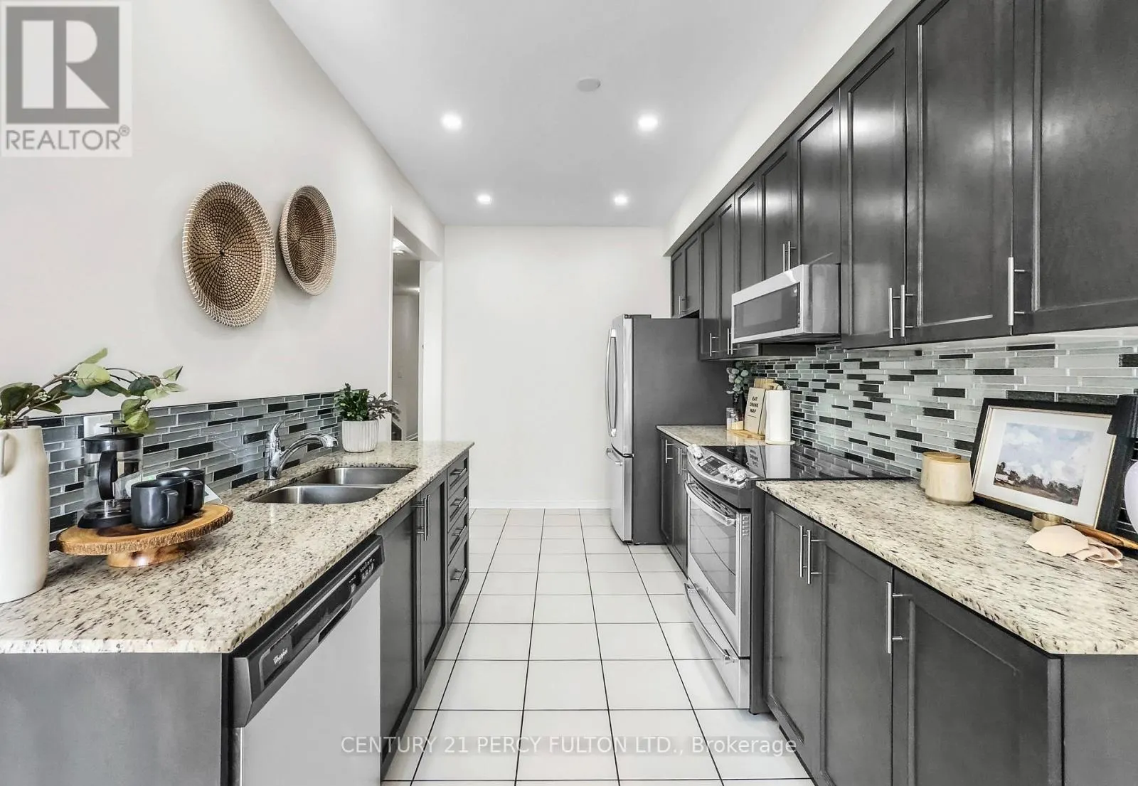 49 RIMROCK CRESCENT