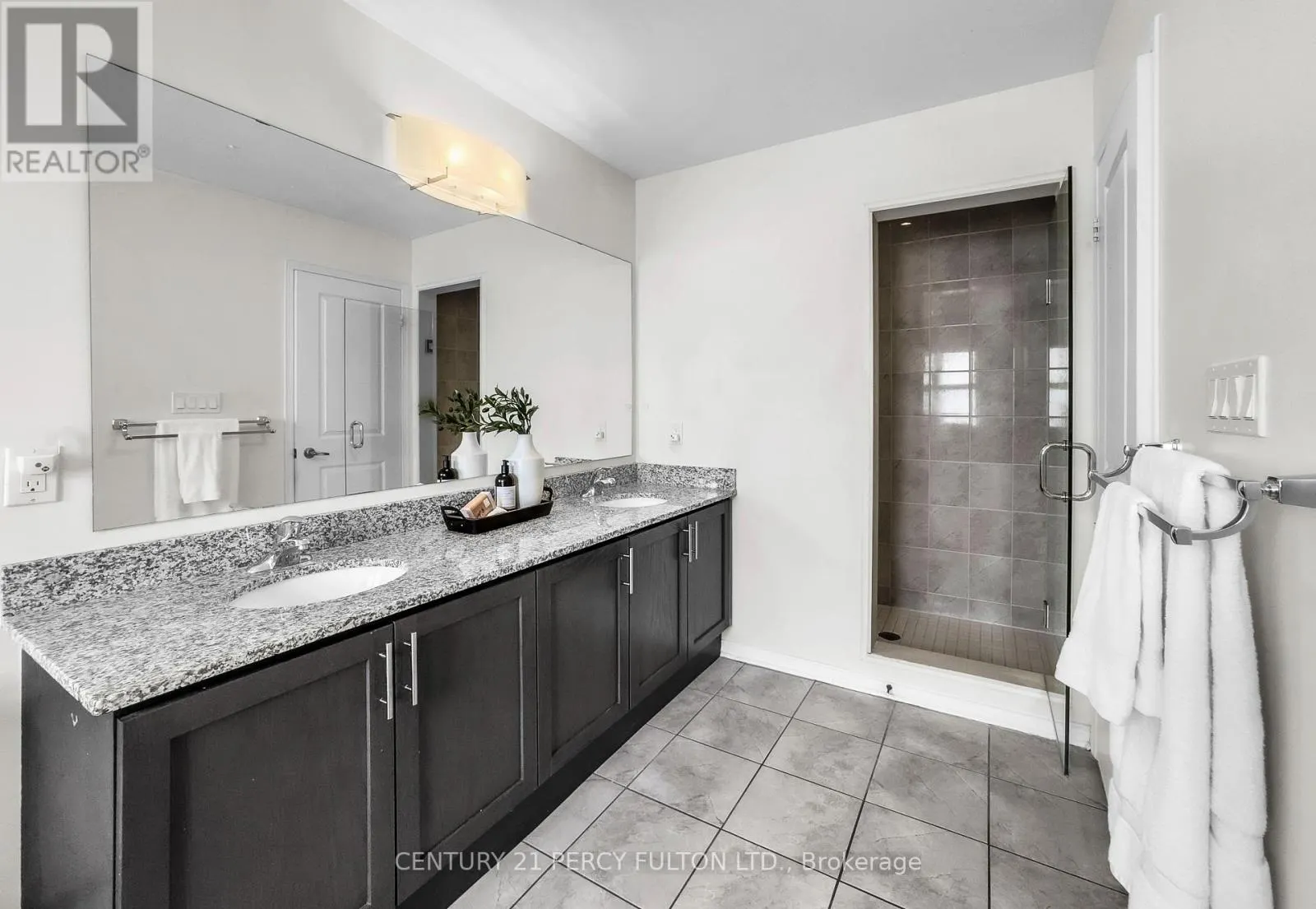 49 RIMROCK CRESCENT