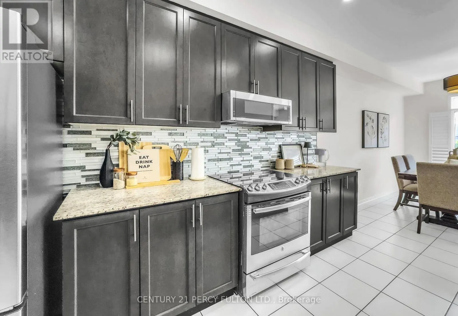 49 RIMROCK CRESCENT