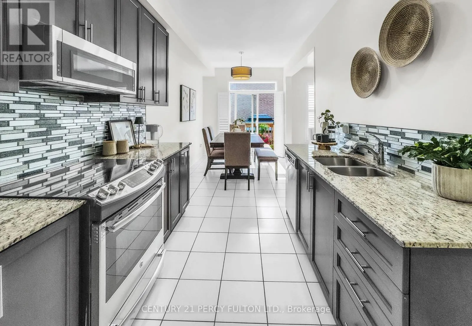 49 RIMROCK CRESCENT
