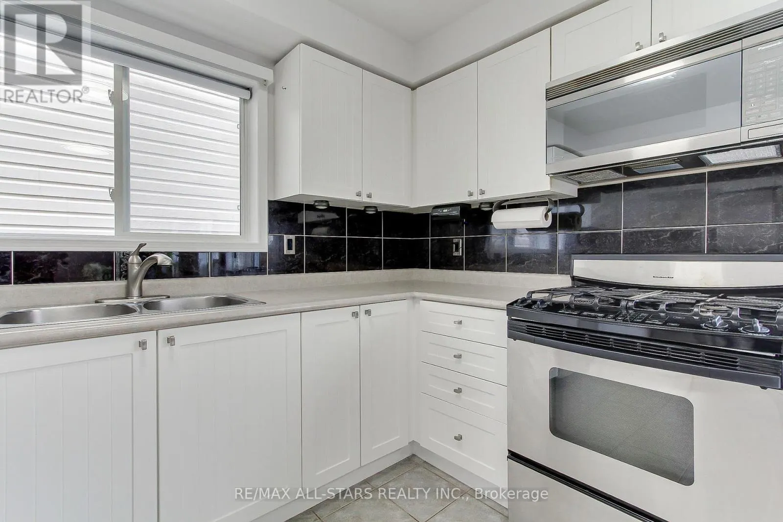 85 HANDLEY CRESCENT