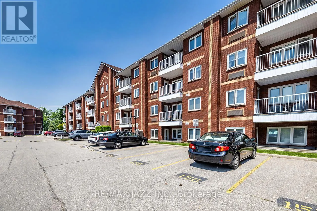 411 - 195 LAKE DRIVEWAY W, #411