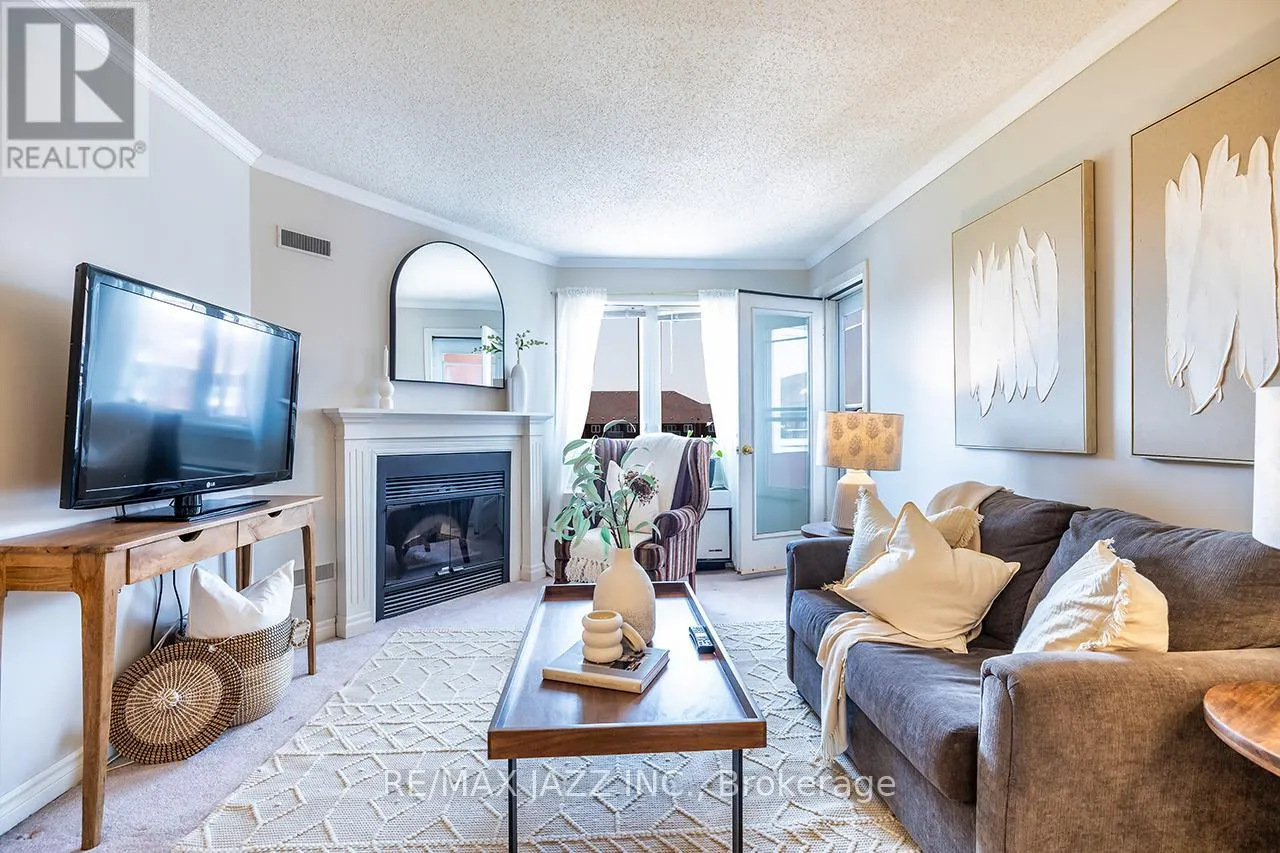 411 - 195 LAKE DRIVEWAY W, #411