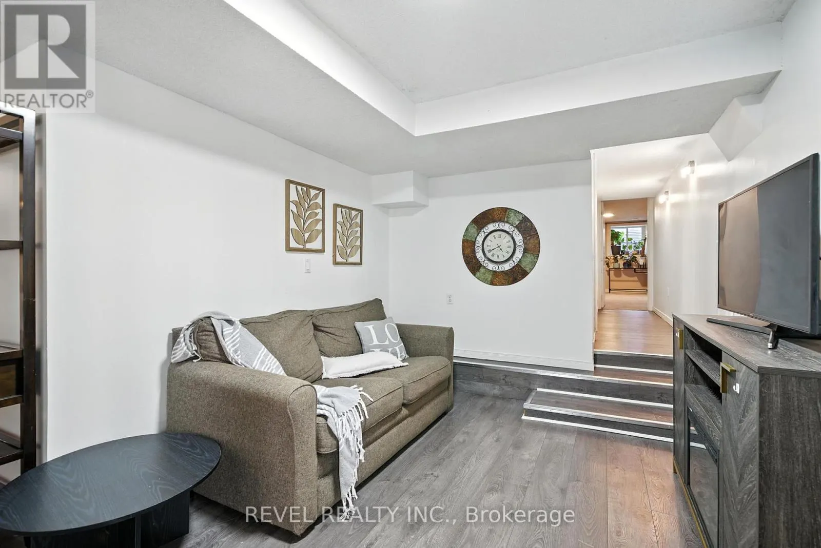 57 ROSEHILL BOULEVARD