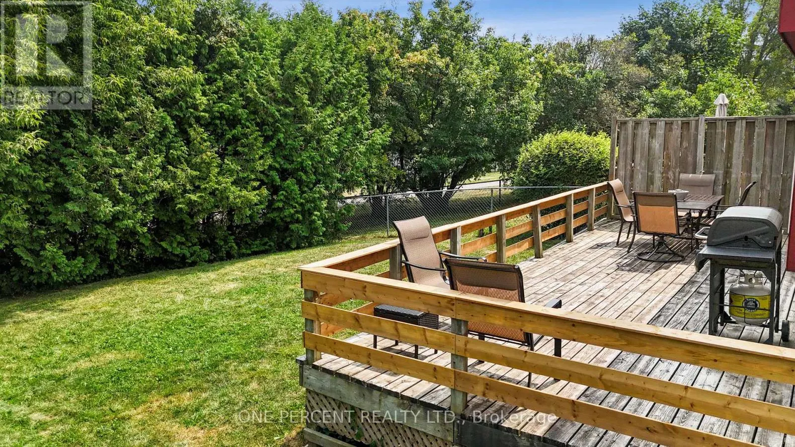 11 BEECROFT COURT