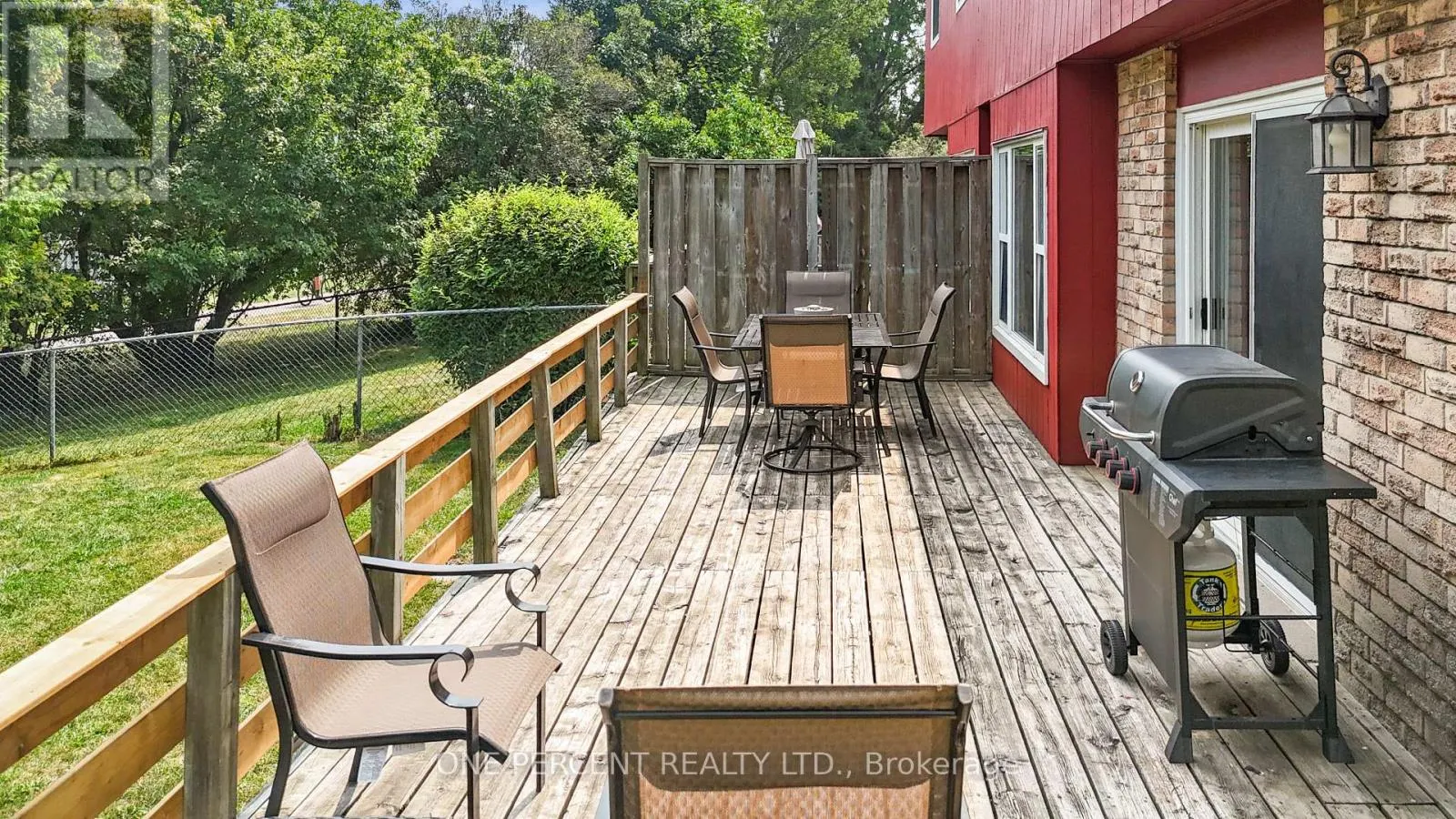11 BEECROFT COURT