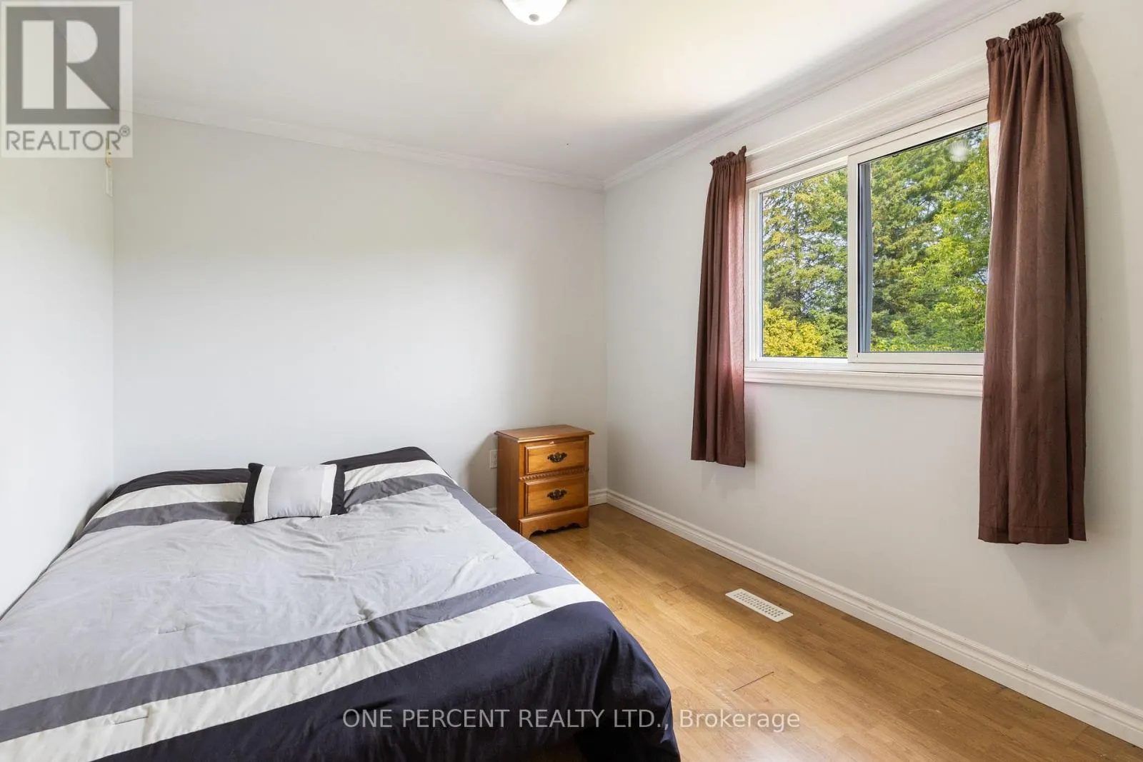 11 BEECROFT COURT