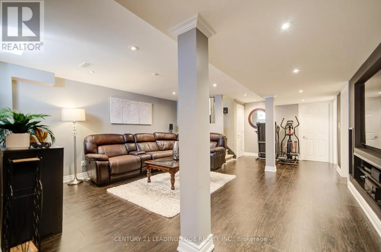 15 BLANCHARD COURT