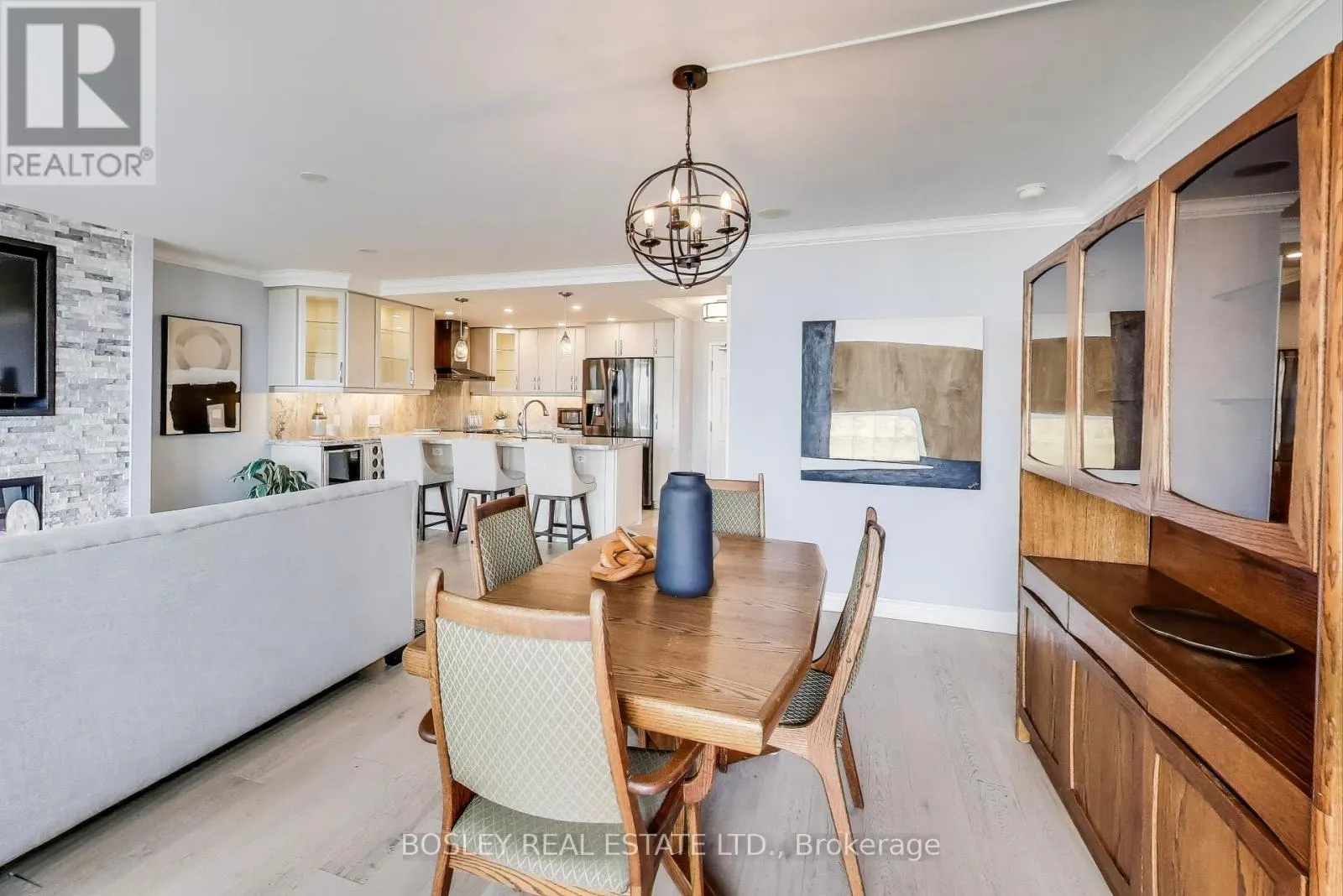 926 - 1880 VALLEY FARM ROAD