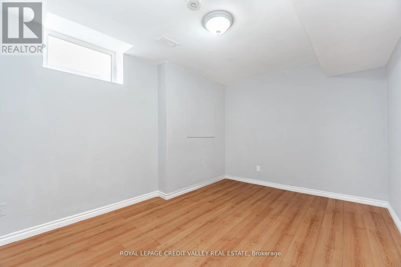 12 GREENHALF DRIVE