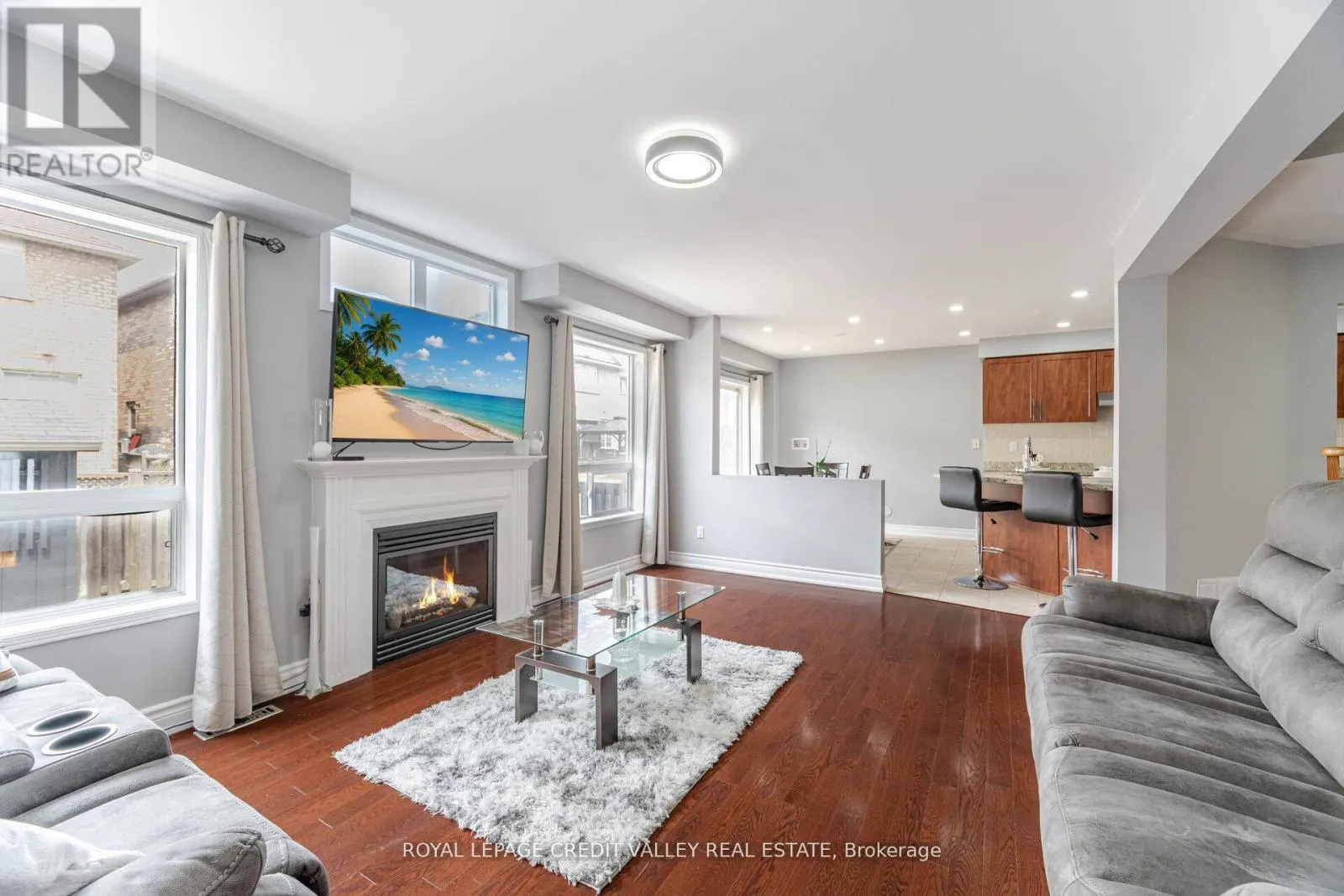 12 GREENHALF DRIVE