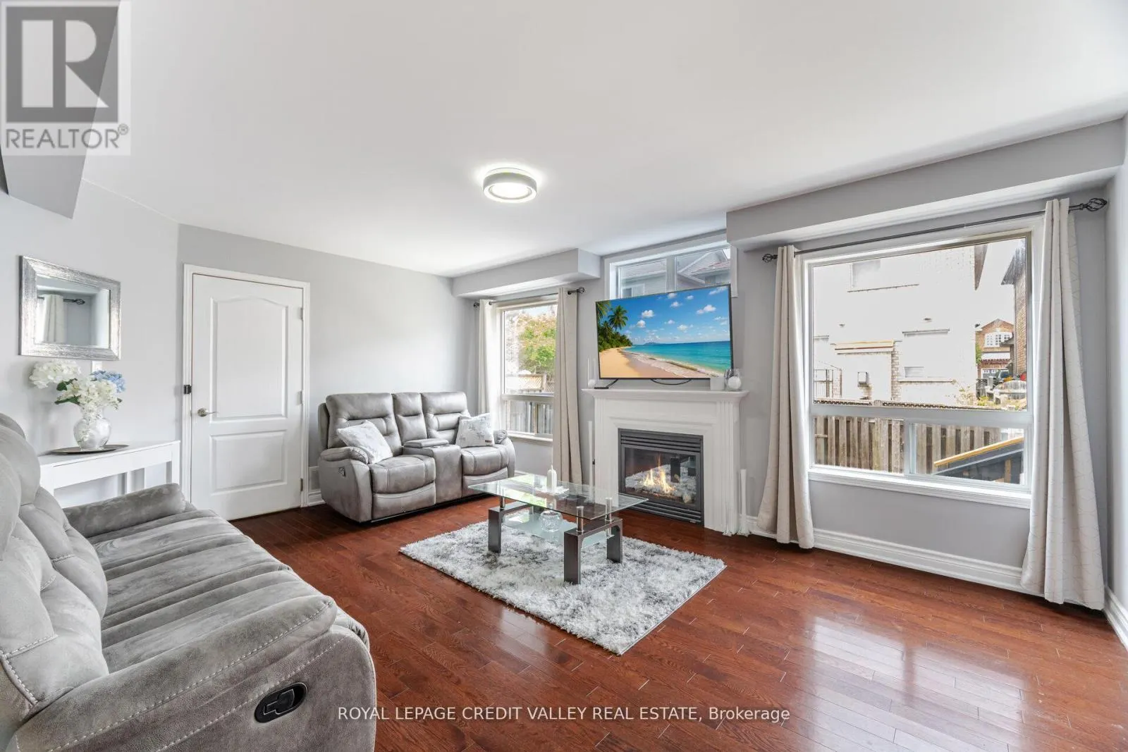 12 GREENHALF DRIVE