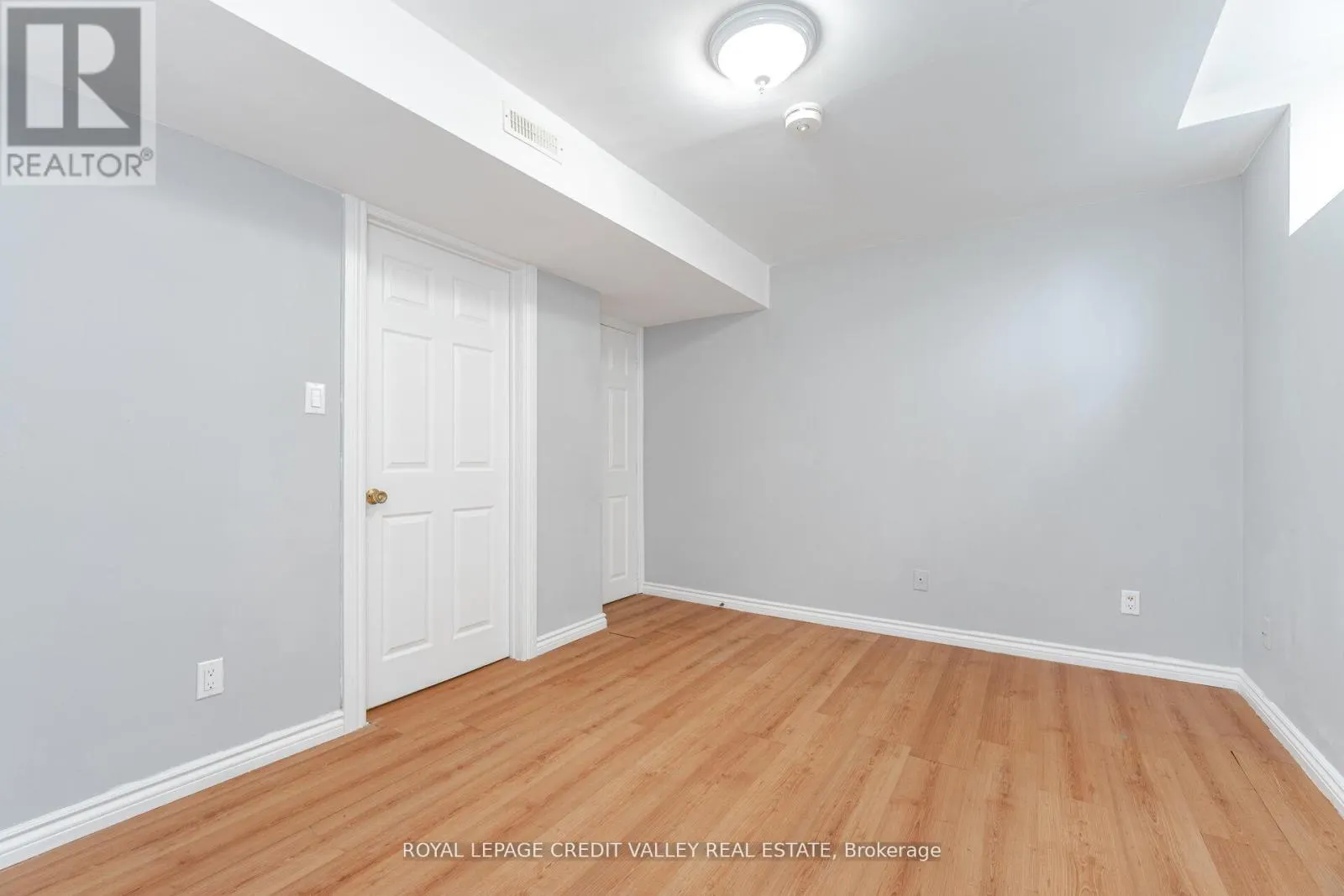 12 GREENHALF DRIVE