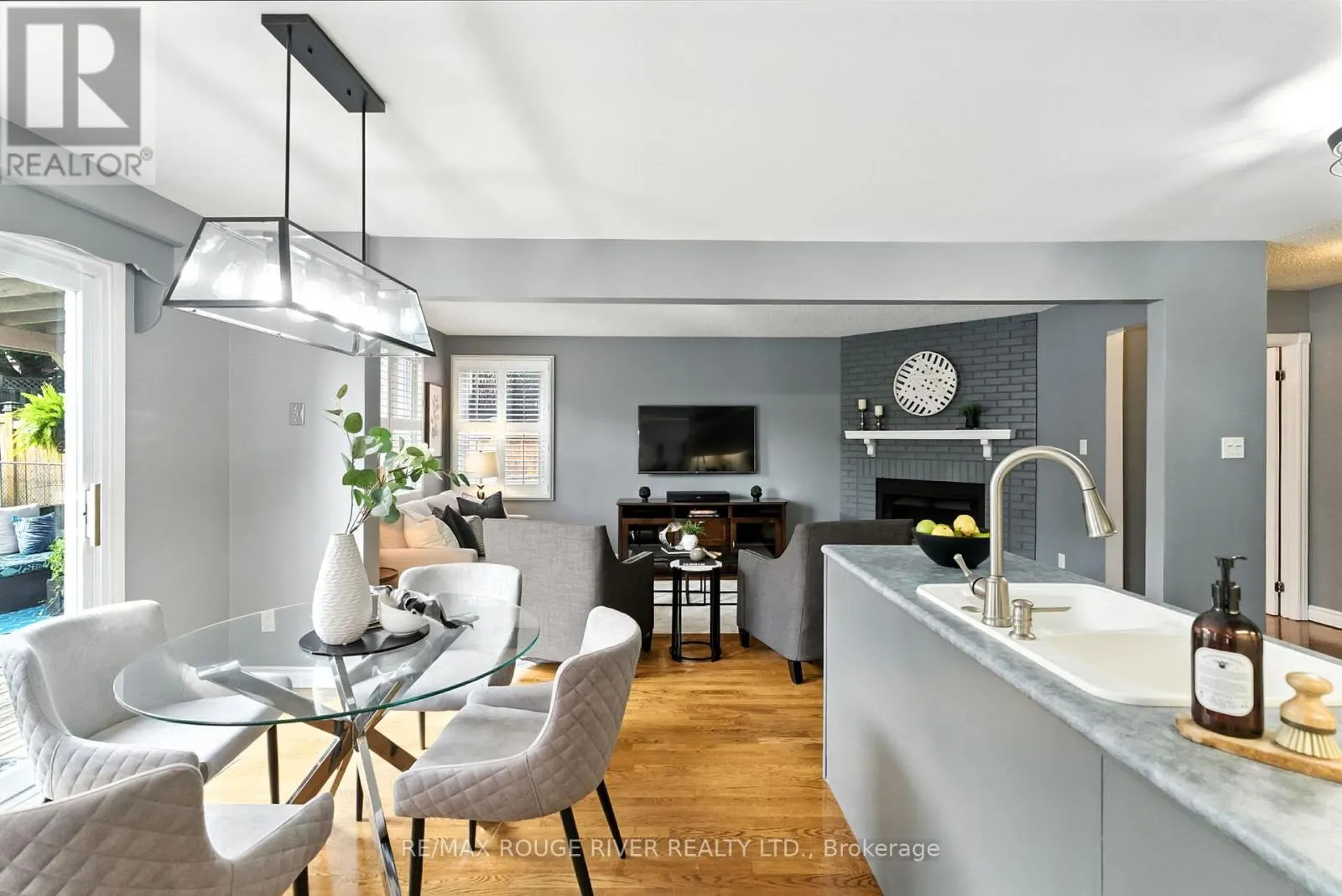 12 LIMESTONE CRESCENT