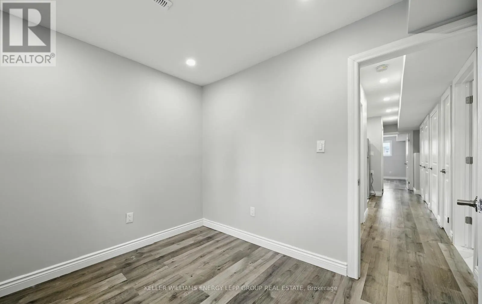 246 LAKEVIEW PARK AVENUE