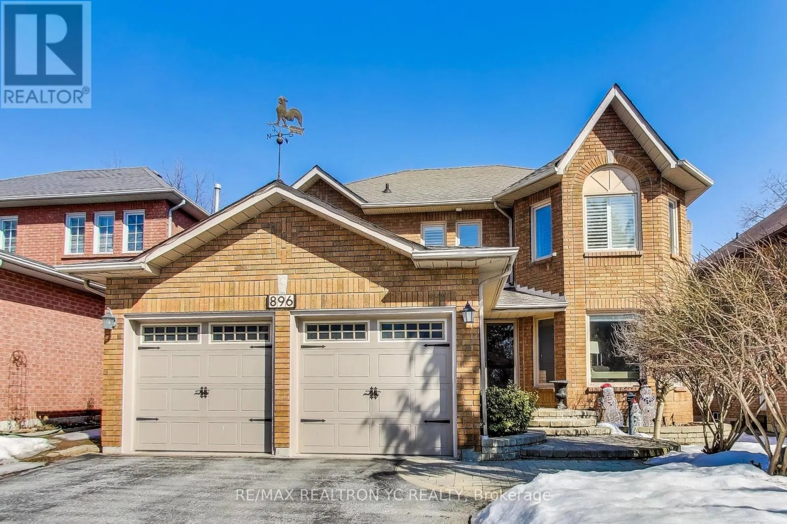 896 DARWIN DRIVE