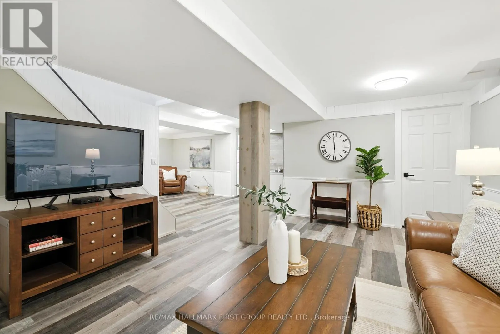 1509 STURGEON COURT
