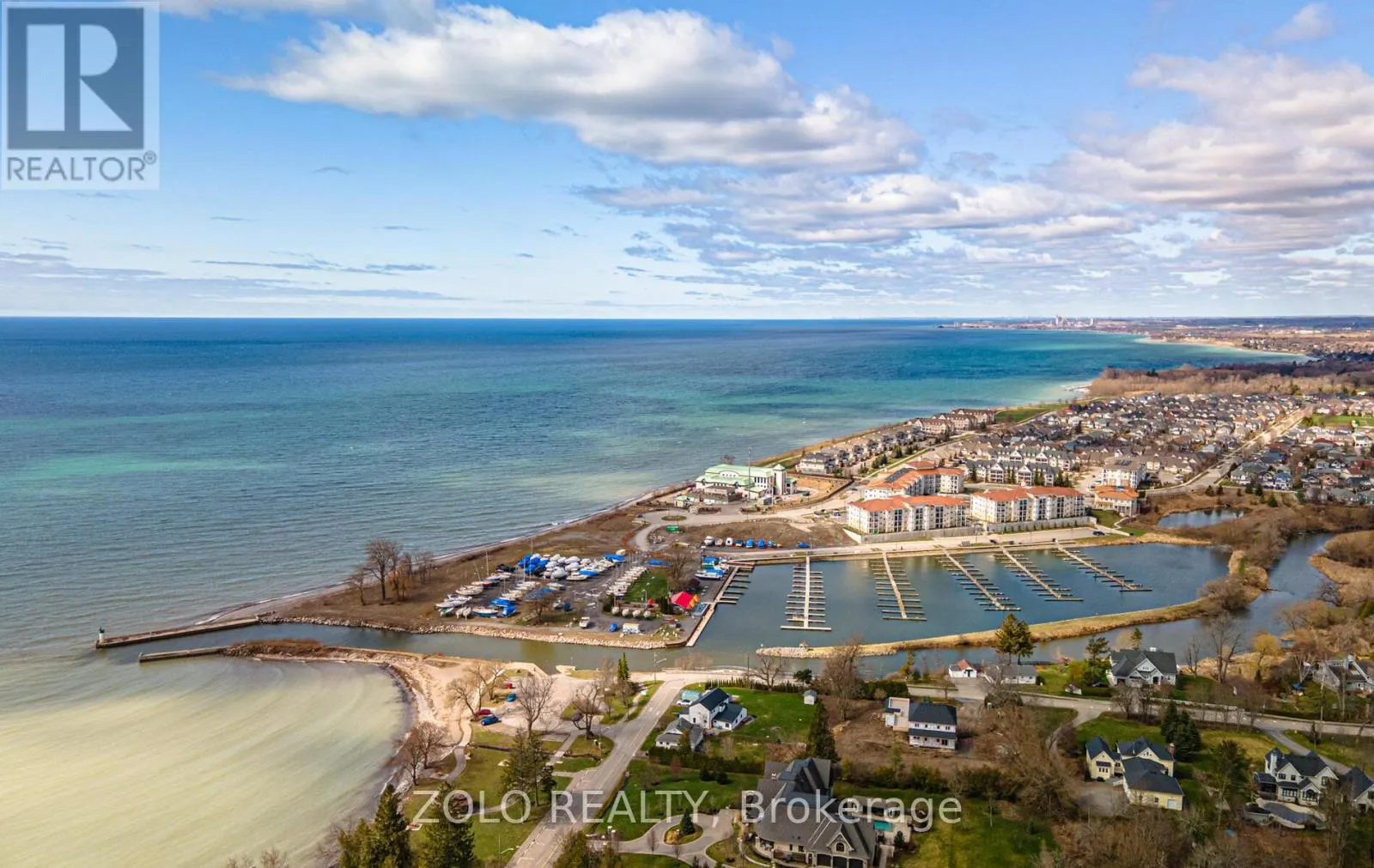 215 - 50 LAKEBREEZE DRIVE