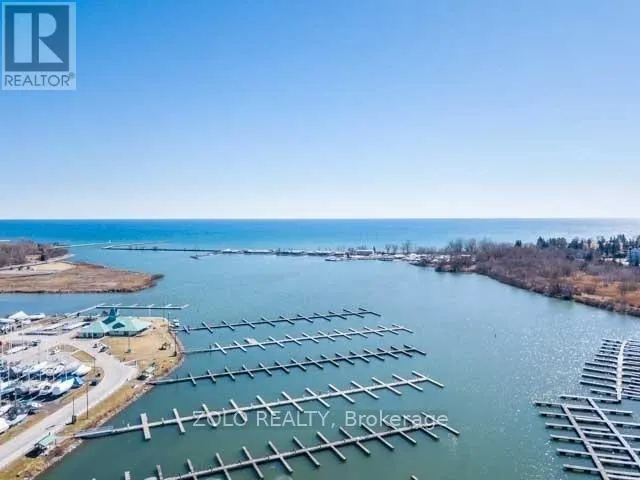215 - 50 LAKEBREEZE DRIVE