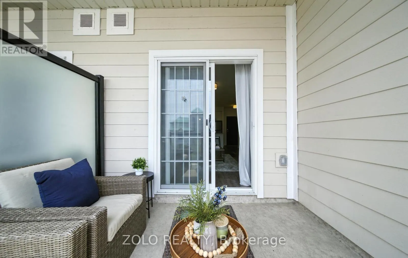 215 - 50 LAKEBREEZE DRIVE