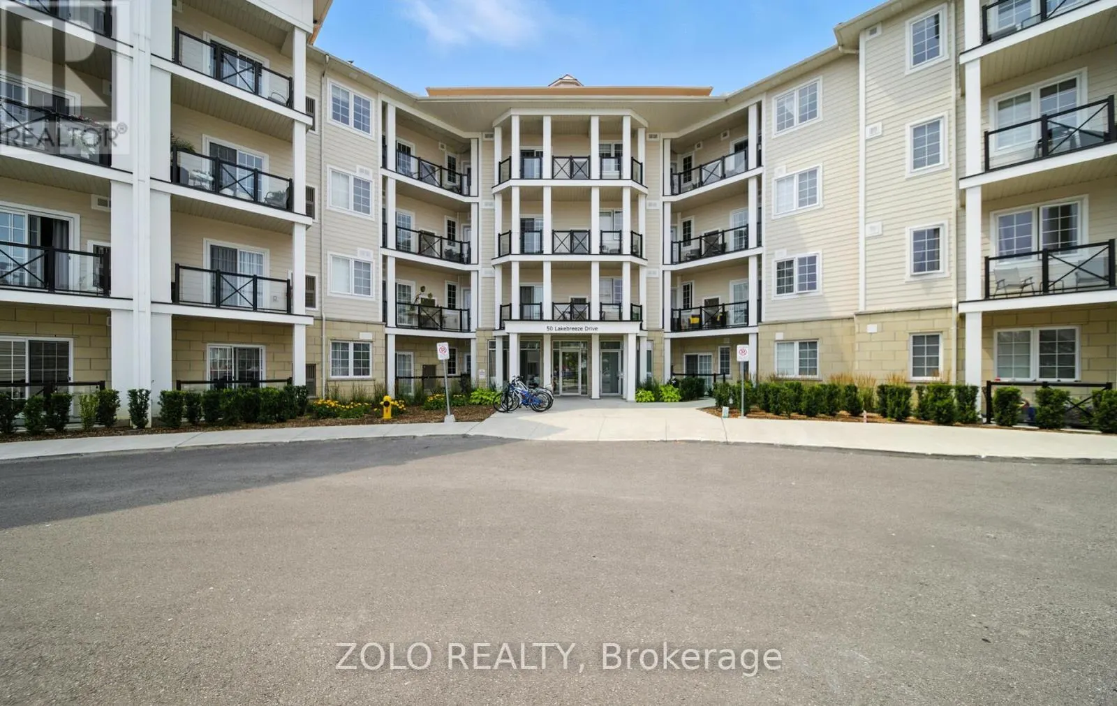 215 - 50 LAKEBREEZE DRIVE