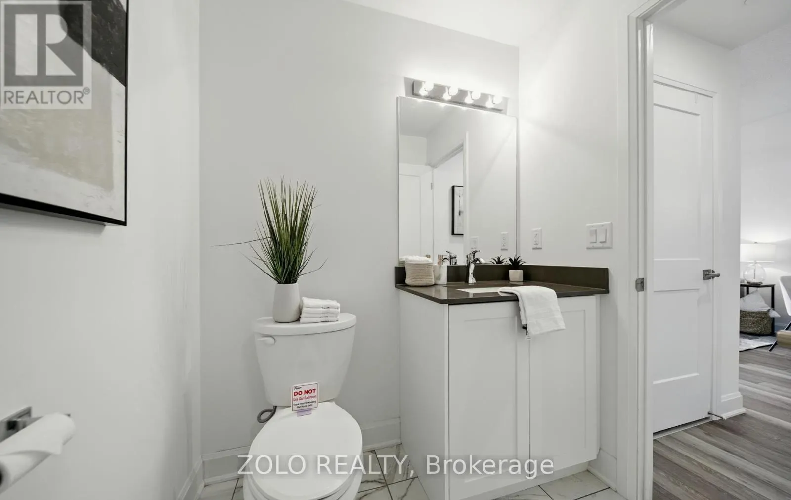 215 - 50 LAKEBREEZE DRIVE