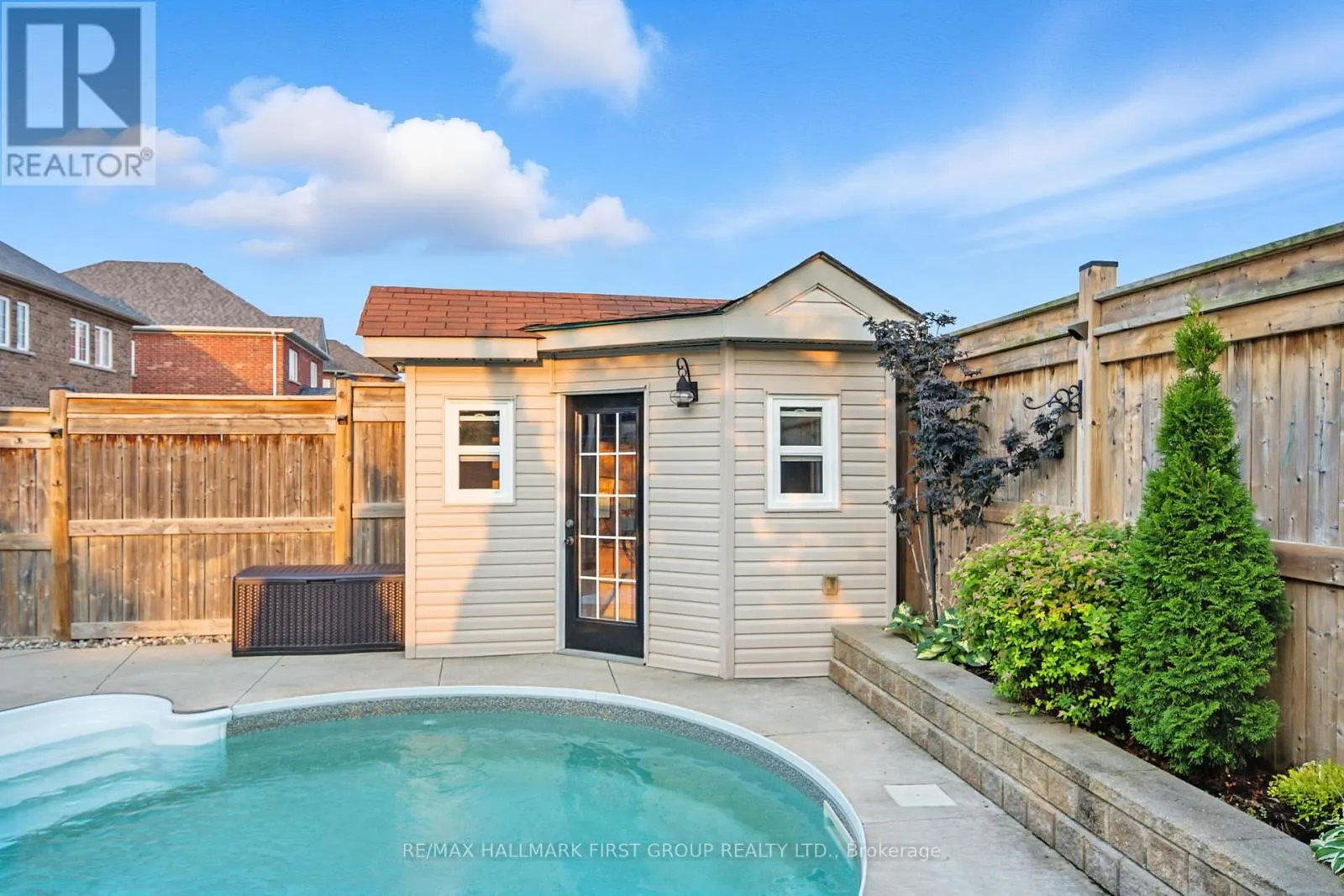 1886 RIVERTON COURT