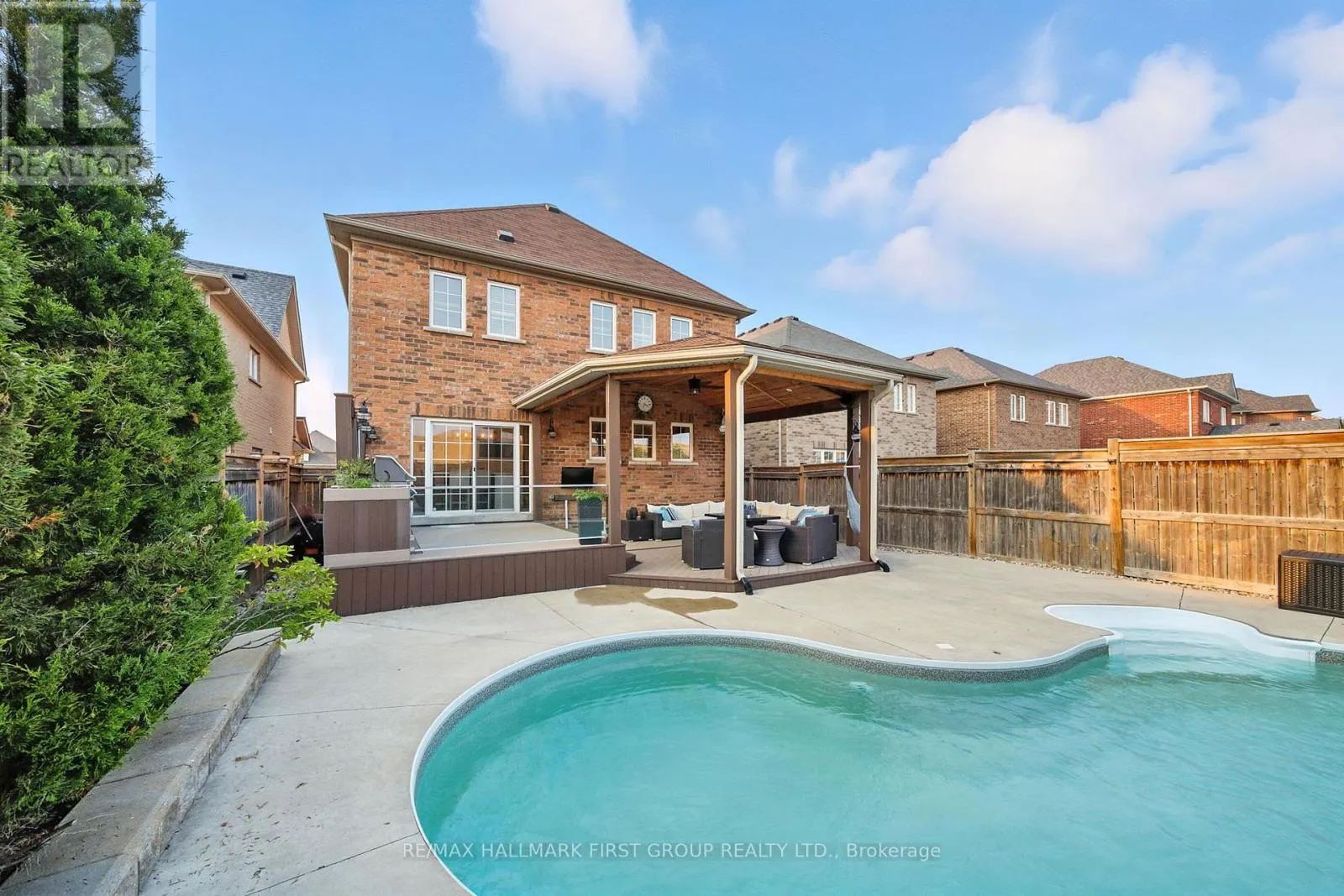 1886 RIVERTON COURT