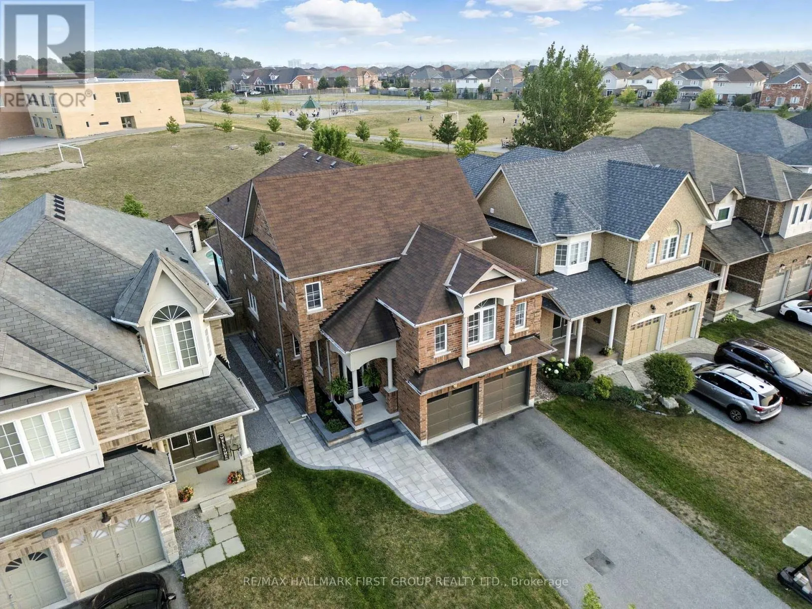 1886 RIVERTON COURT