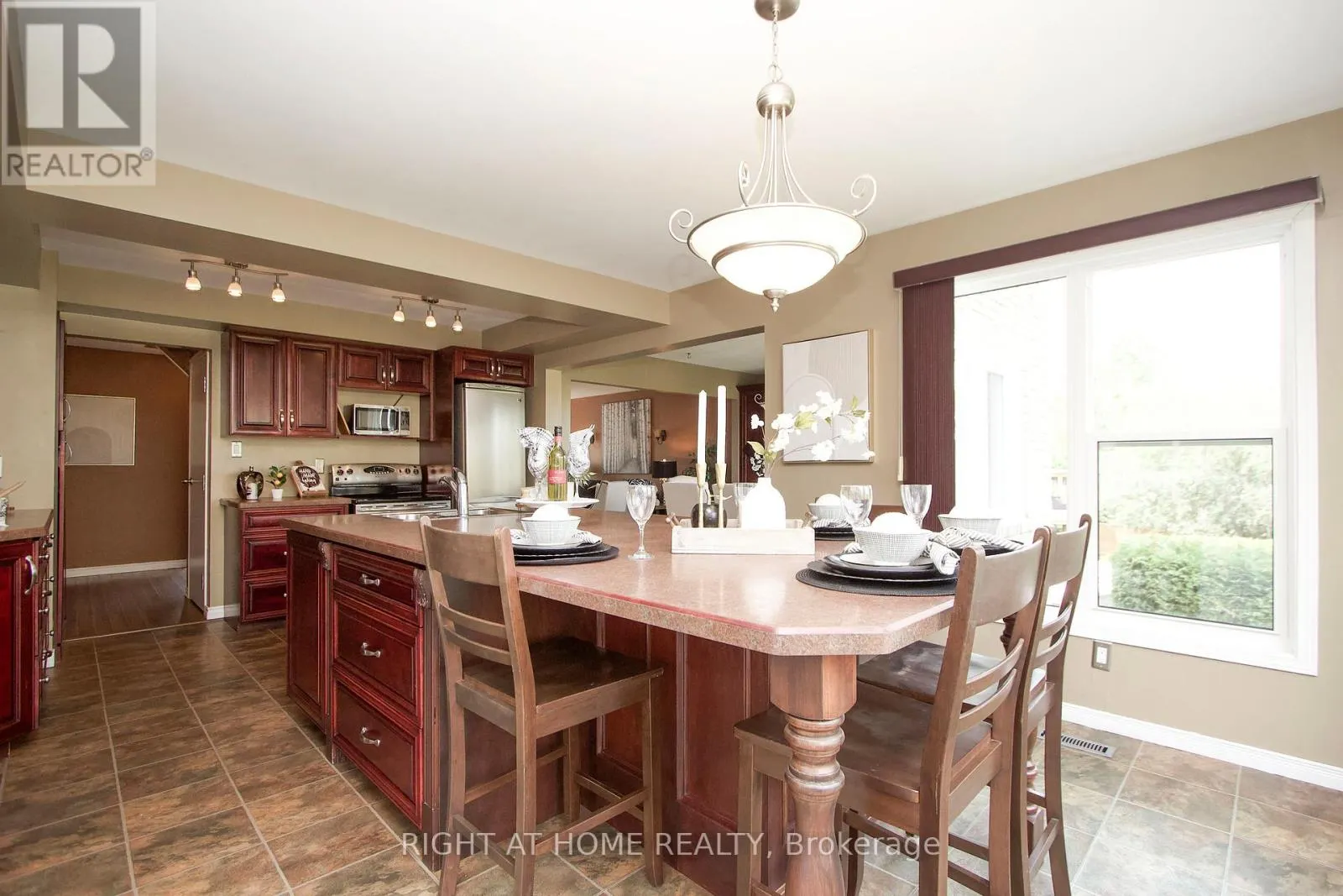 102 HIALEAH CRESCENT