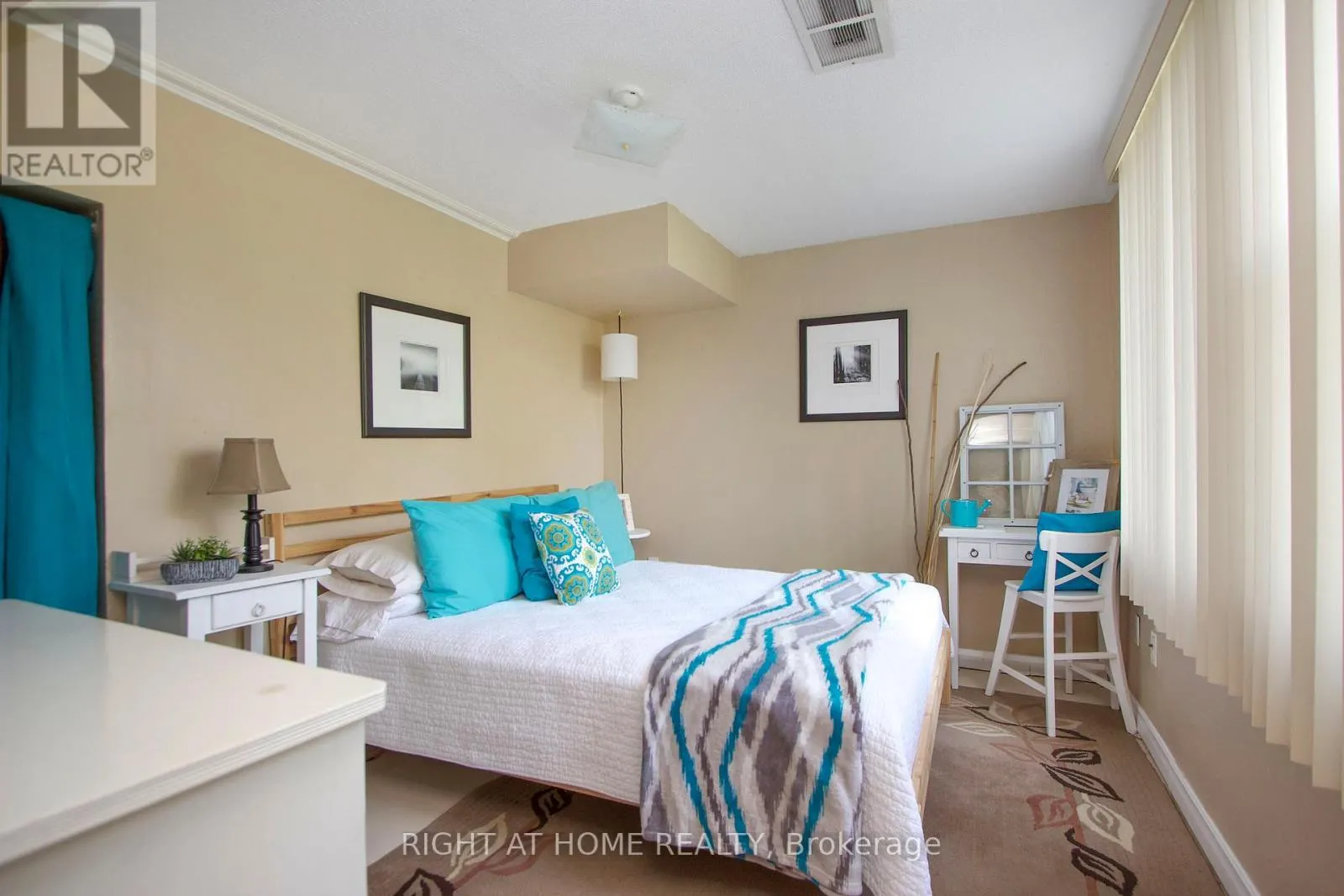 102 HIALEAH CRESCENT