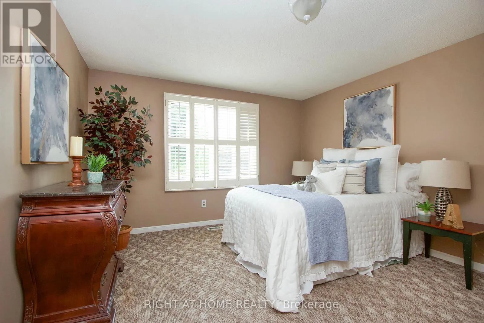 102 HIALEAH CRESCENT