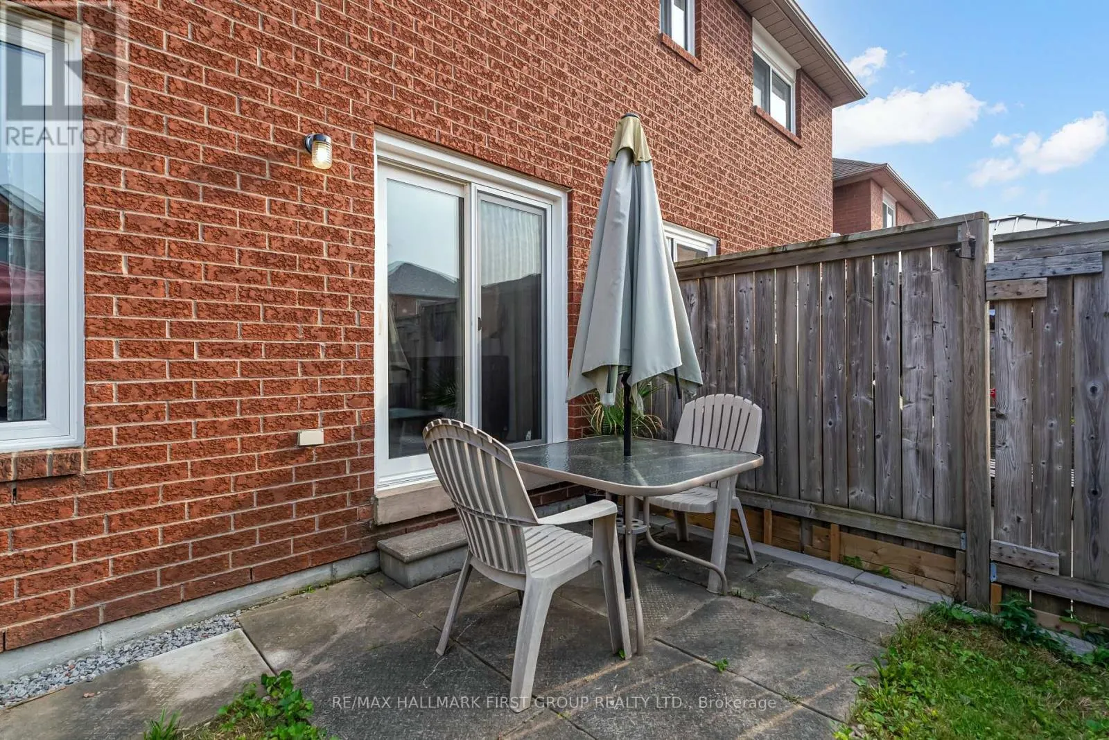 1633 AUTUMN CRESCENT