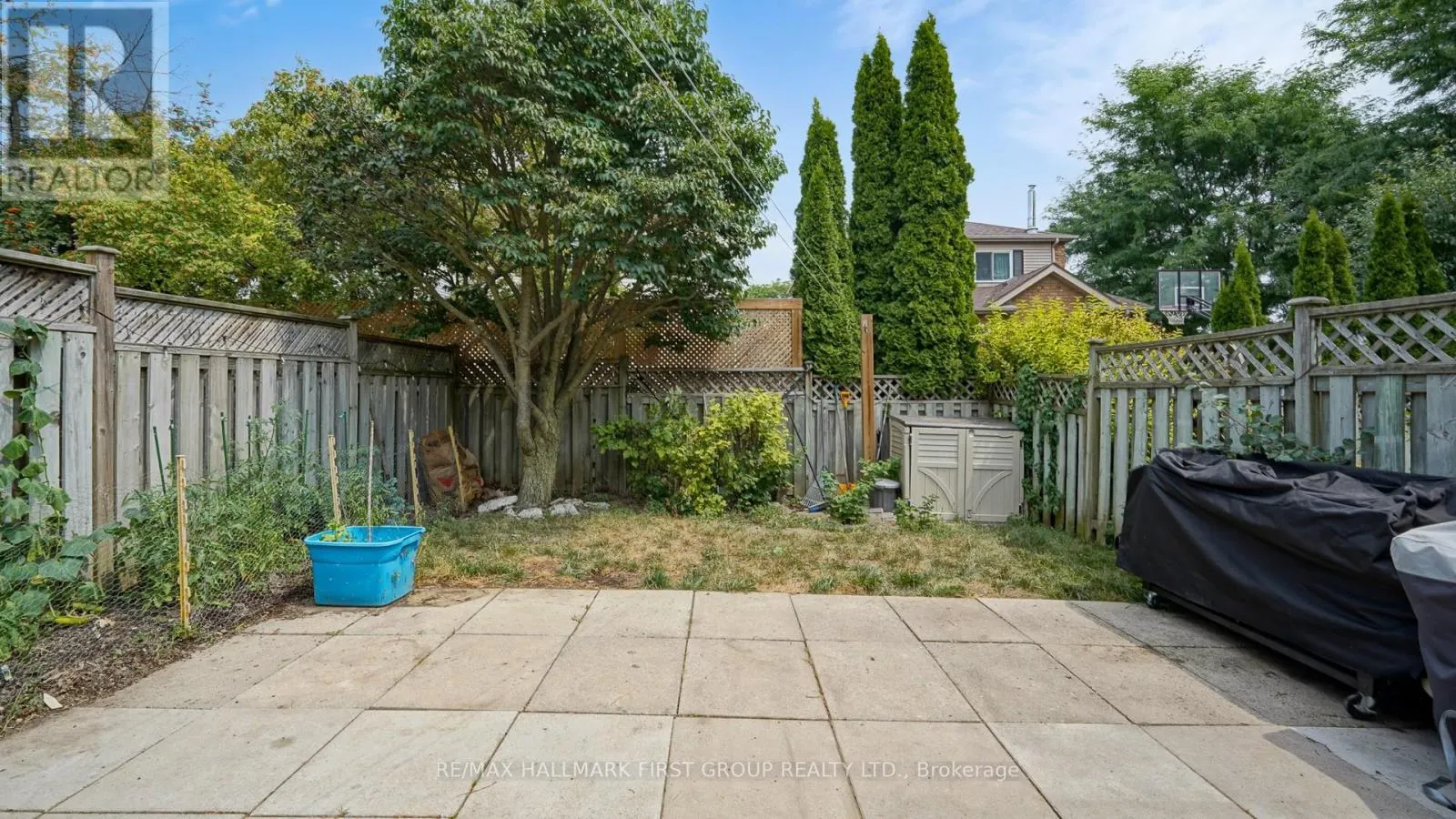 54 DAVIES CRESCENT