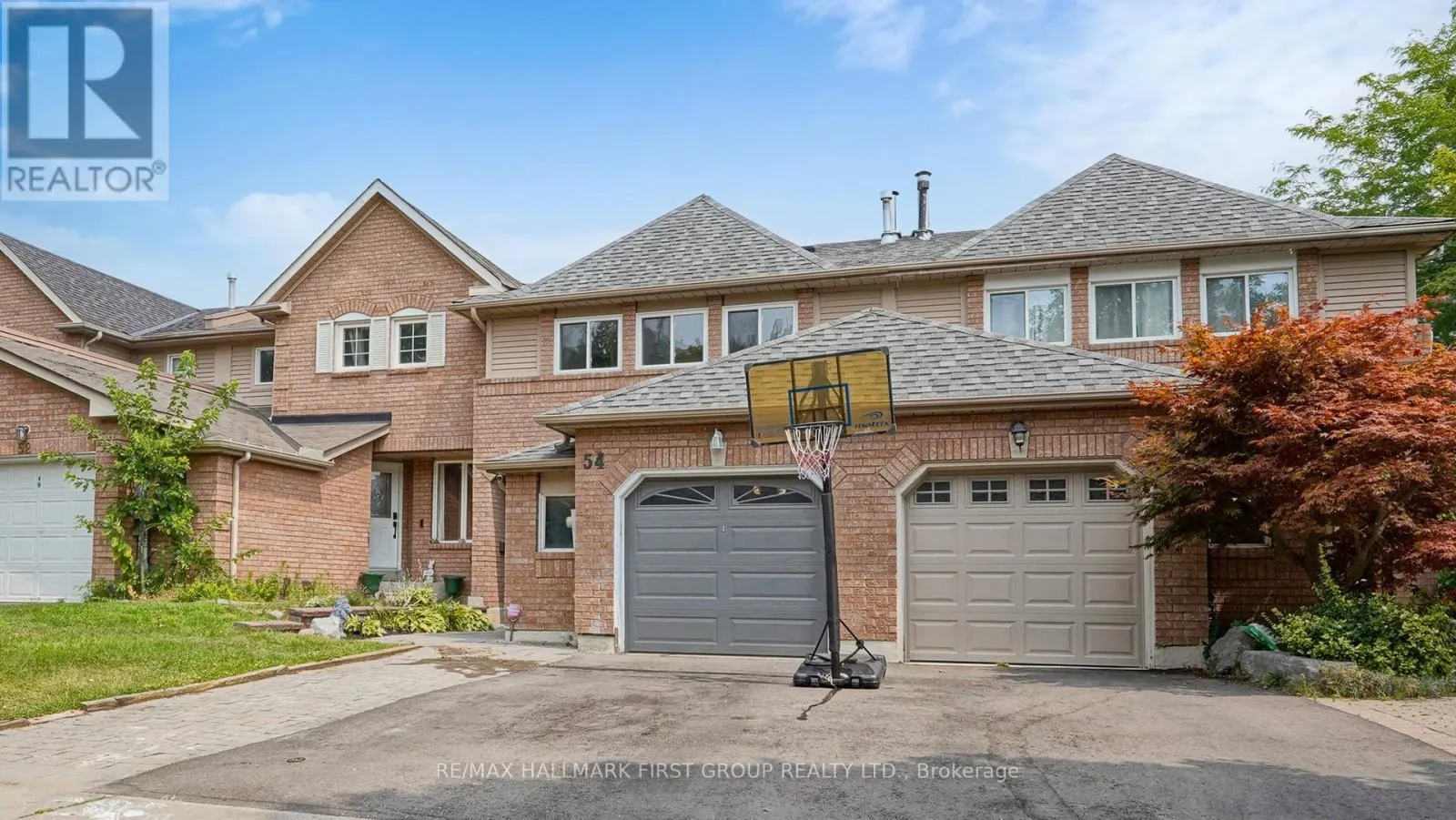 54 DAVIES CRESCENT